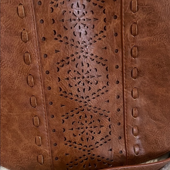 b.o.c. Brown Leather Crossbody Bag with Vintage Appeal - Picture 7 of 16